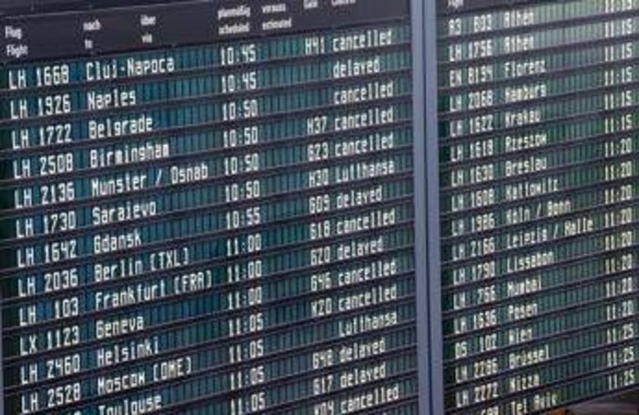 Monaco, riapre aeroporto dopo allarme droni. Russia danneggia infrastrutture ucraine