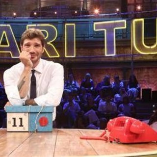 Affari Tuoi, stasera non va in onda: ecco quando torna De Martino Affari Tuoi, stasera non va in onda: ecco quando torna De Martino