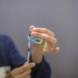 Fondazione Aiom, 'in Campania 35mila nuove diagnosi l'anno, pazienti da vaccinare' Fondazione Aiom, 'in Campania 35mila nuove diagnosi l'anno, pazienti da vaccinare'