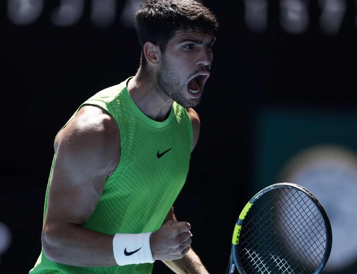 Alcaraz e Sabalenka ai quarti all’Australian Open, avanzano Zverev e Gauff