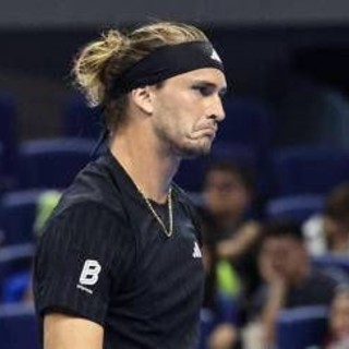 Zverev, crisi senza fine: ko anche nel terzo turno a Shanghai contro Rinderknech Zverev, crisi senza fine: ko anche nel terzo turno a Shanghai contro Rinderknech