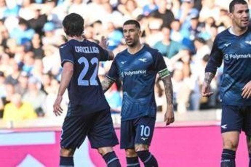 Napoli-Lazio, rigore sbagliato dai biancocelesti e mancato rosso a Lobotka: cos'è successo