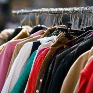 Consumi, 'second hand' sempre più praticato dagli italiani, alleato contro l'incertezza economica Consumi, 'second hand' sempre più praticato dagli italiani, alleato contro l'incertezza economica