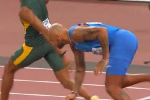 Jacobs urtato durante la 4x100, ora il ricorso? Cos'è successo ai Mondiali di atletica Jacobs urtato durante la 4x100, ora il ricorso? Cos'è successo ai Mondiali di atletica