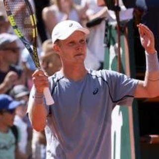 Roland Garros, Cinà-De Jong e lo 'strano' ritardo per l'inizio del match: cos'è successo a Parigi