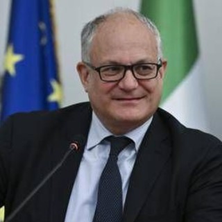 Roma, Gualtieri: "Mi ricandido a sindaco nel 2027. Lo Stadio? A breve progetto definitivo" Roma, Gualtieri: "Mi ricandido a sindaco nel 2027. Lo Stadio? A breve progetto definitivo"