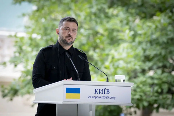 Zelensky “Lavoriamo insieme al muro contro i droni per proteggere l’Ue” Zelensky “Lavoriamo insieme al muro contro i droni per proteggere l’Ue”