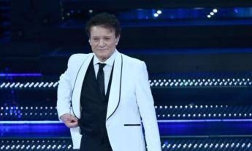 Massimo Ranieri, fake news sulla morte. La figlia: &quot;Vergogna, mio padre sta bene&quot;