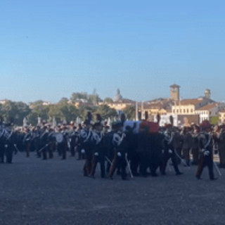 Padova, funerali di Stato dei tre carabinieri morti a Castel D'Azzano. L'omelia: "Evento incomprensibile" Padova, funerali di Stato dei tre carabinieri morti a Castel D'Azzano. L'omelia: "Evento incomprensibile"