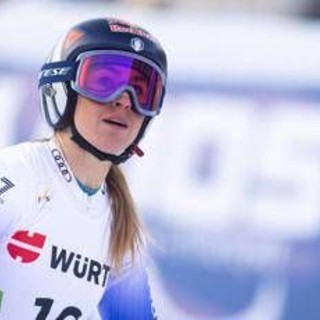 Coppa del mondo di sci, Goggia cade nel gigante: inizio sfortunato a Soelden Coppa del mondo di sci, Goggia cade nel gigante: inizio sfortunato a Soelden