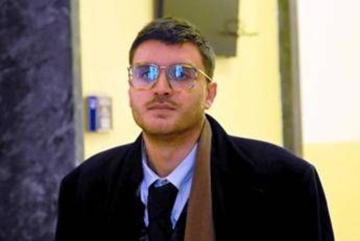 Processo al filosofo Caffo, pena dimezzata a 2 anni in Appello