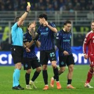 Inter-Liverpool, Slot: "Rigore? In Premier non avrebbero fischiato". I tifosi nerazzurri: "Una vergogna" Inter-Liverpool, Slot: "Rigore? In Premier non avrebbero fischiato". I tifosi nerazzurri: "Una vergogna"