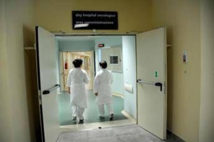 Tumori: report Favo, 'diritti di 4 mln di italiani a rischio per ritardi burocrazia' Tumori: report Favo, 'diritti di 4 mln di italiani a rischio per ritardi burocrazia'