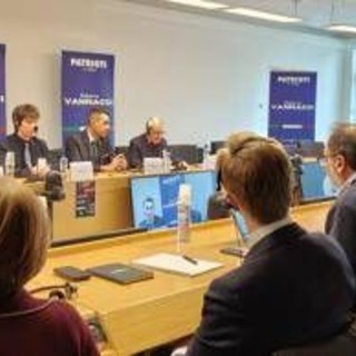 Ue, allarme Pro Vita e Vannacci: &quot;Epidemia di transizioni sessuali tra i minori&quot;