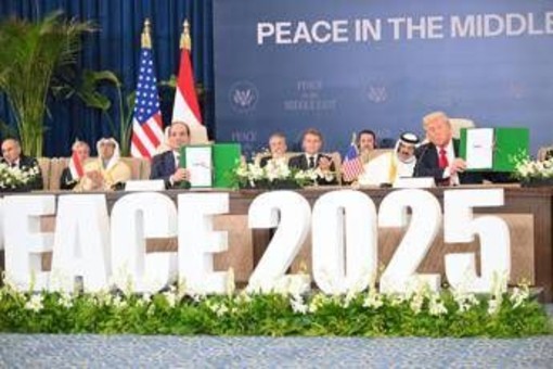 Pace a Gaza, il testo della dichiarazione "per prosperità duratura" firmata in Egitto Pace a Gaza, il testo della dichiarazione "per prosperità duratura" firmata in Egitto