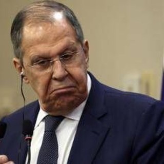 Ucraina, l'avvertimento di Lavrov: "Truppe europee sarebbero obiettivo legittimo"