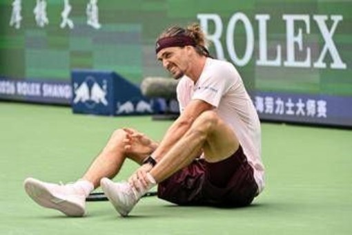 Shanghai, Wu contro Zverev: "Usa trucchetti per spezzare il ritmo, non mi piace" Shanghai, Wu contro Zverev: "Usa trucchetti per spezzare il ritmo, non mi piace"