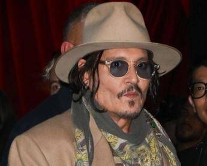 Johnny Depp, è polemica: il suo cane ha sbranato due pecore Johnny Depp, è polemica: il suo cane ha sbranato due pecore