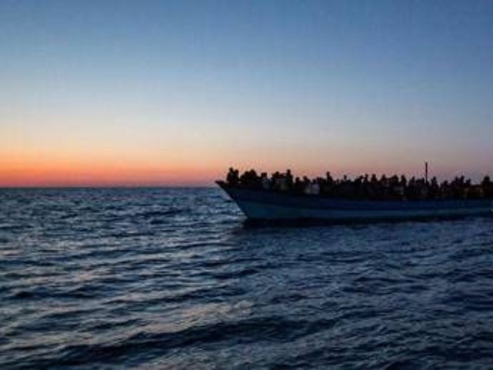 Migranti, ecatombe al largo del Gibuti: 109 morti e 116 dispersi dopo naufragio