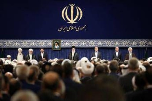 Iran risponde all'Ue, Teheran dichiara eserciti europei "gruppi terroristici" Iran risponde all'Ue, Teheran dichiara eserciti europei "gruppi terroristici"