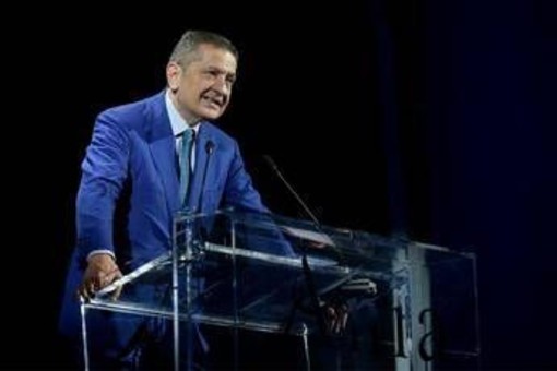 Panetta: "Sistema bancario italiano solido, utilizzi risorse per sostenere crescita economia" Panetta: "Sistema bancario italiano solido, utilizzi risorse per sostenere crescita economia"