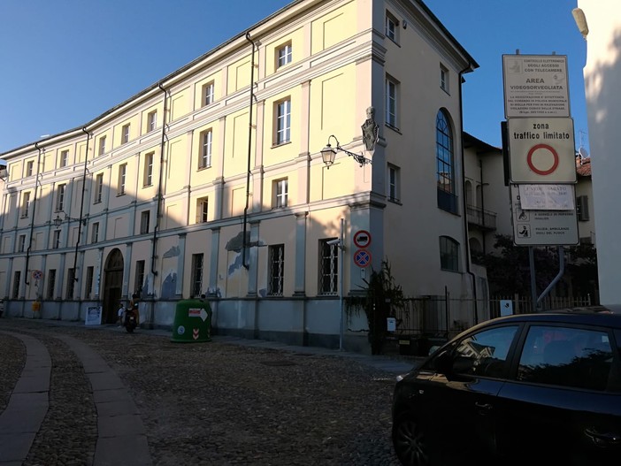 Biella, torna la ZTL "estiva" al Piazzo, attenzione agli orari